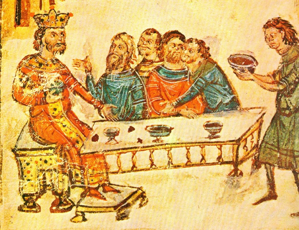 Лобања византијског цара Никифора И је опточена у сребро и претворена у пехар за вино.