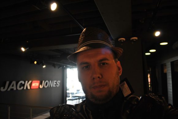 Wordls Hosting days 17