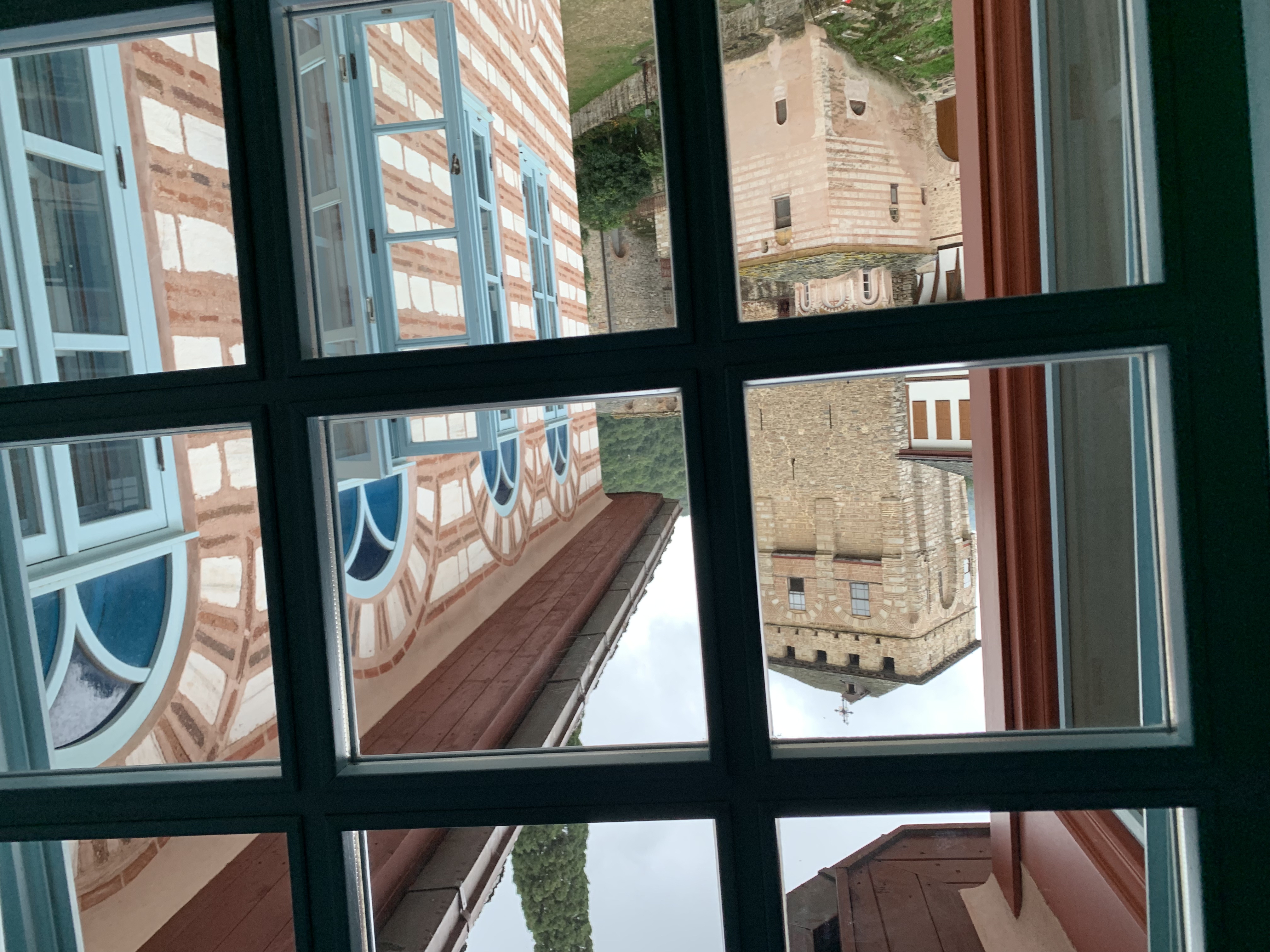 pogled sa Domentijanovog prozora u Hilandaru