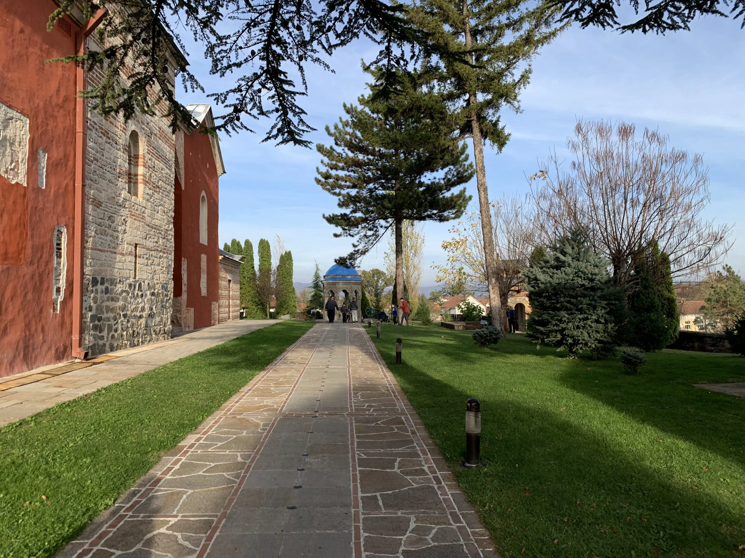 Manastir Žiča travnjak